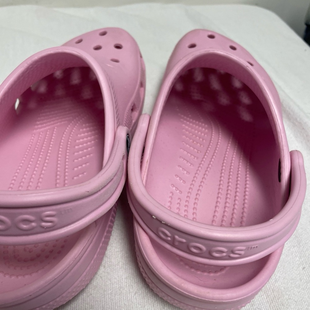 Crocs Pretty Pink M7 W9 Clogs Shoes Sandals - Picture 4 of 12
